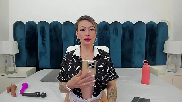 marianaaguii online show from 17, 5, 2026