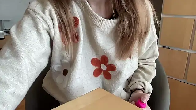 Mollyy998 online show from 27, 10, 2025