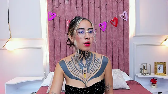 NicoleBlum online show from 12, 2, 2025