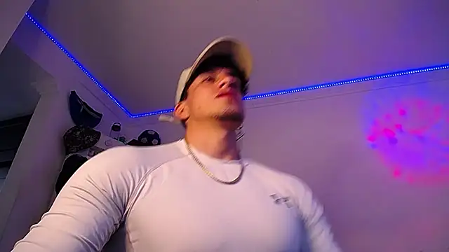 strongboy  online show from 25, 11, 2025