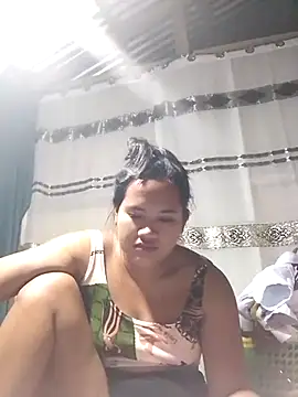 Sexiest quen online show from 2, 3, 2025