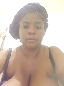 Snapshot of bigtitssxx chatting on 8, 8, 2026 bigtitssxx online show from 8, 8, 2026