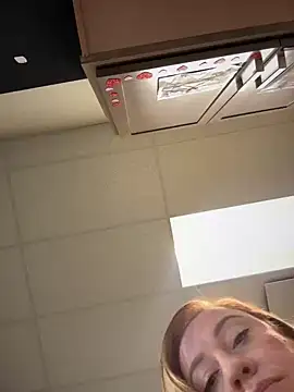 cinnatitties online show from 7, 10, 2025