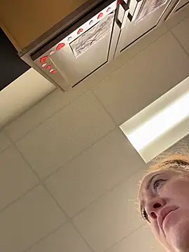 cinnatitties online show from 4, 11, 2025