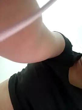 Snapshot of Hotbaby_1523 chatting on 6, 11, 2025 Hotbaby 1523 online show from 6, 11, 2025