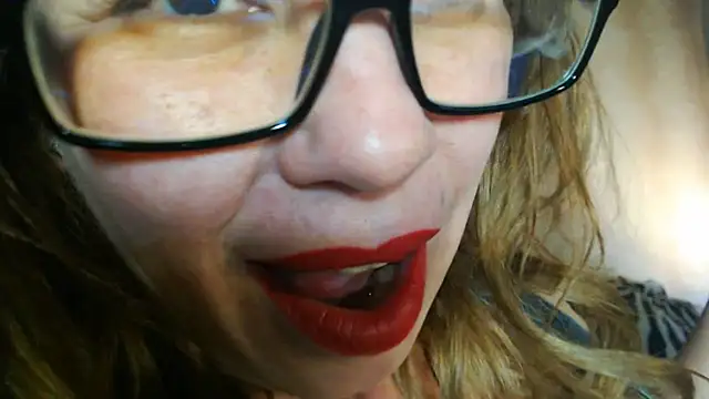 GreatRedHead1 online show from 6, 2, 2026