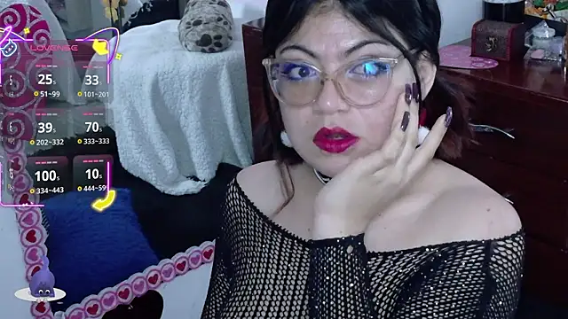 Catwhite  online show from 26, 2, 2026