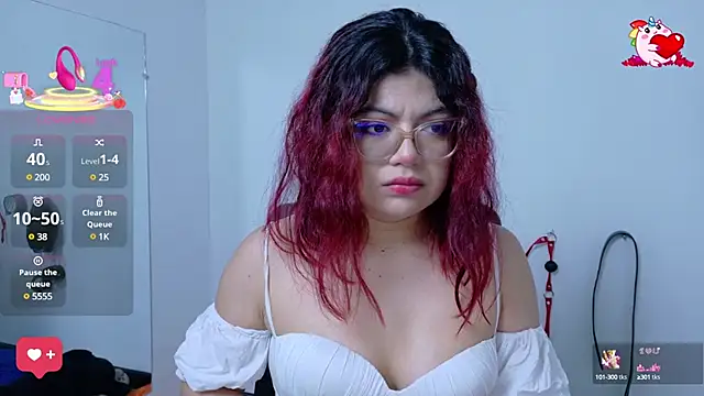 Catwhite  online show from 13, 3, 2025