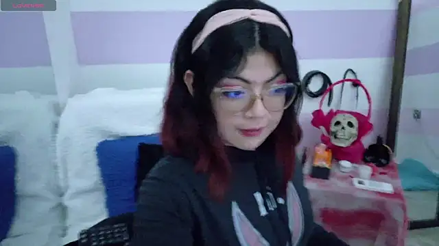 Catwhite  online show from 27, 10, 2025