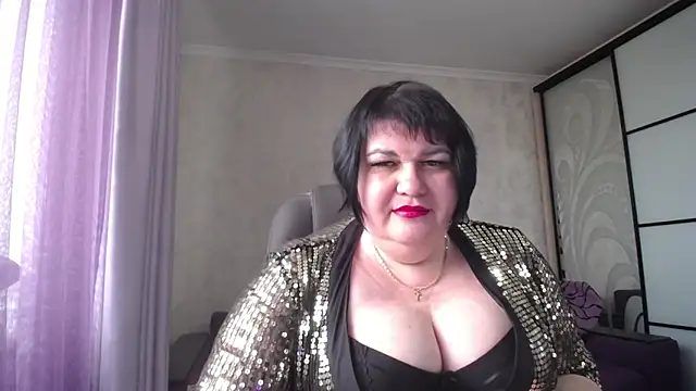JuicyLady Di online show from 5, 3, 2025
