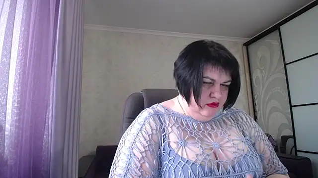 JuicyLady Di online show from 4, 3, 2025