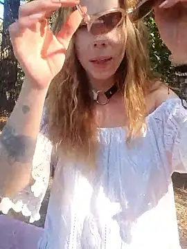 Snapshot of OnnaaH chatting on 18, 10, 2025 OnnaaH online show from 18, 10, 2025