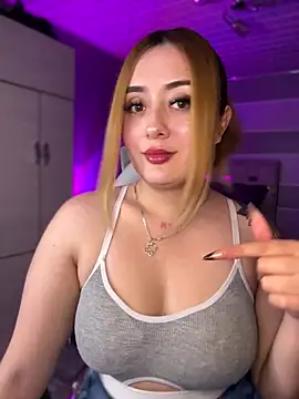 Snapshot of Sam_Thompsoon_ chatting on 7, 11, 2025 Sam Thompsoon online show from 7, 11, 2025