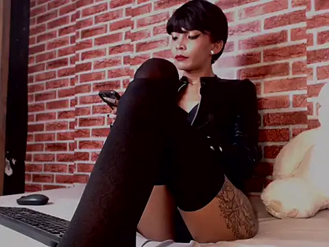 juicyCOCKeva online show from 5, 5, 2026