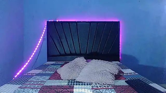 JulianaFoster online show from 1, 3, 2026