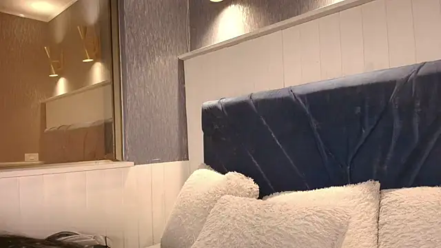 EmilyQueen3x online show from 18, 3, 2026