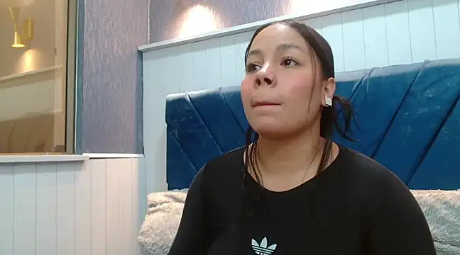 EmilyQueen3x online show from 2, 3, 2025
