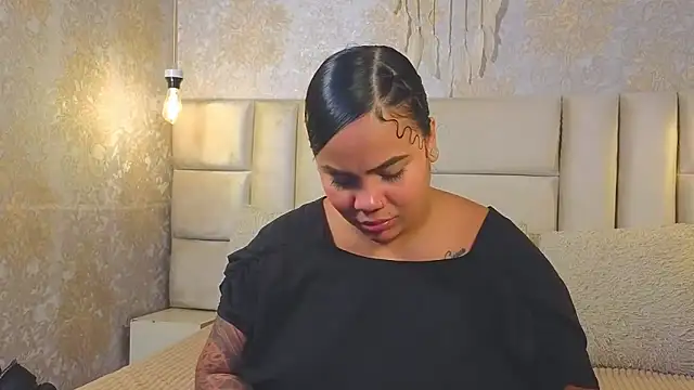 EmilyQueen3x online show from 24, 4, 2026