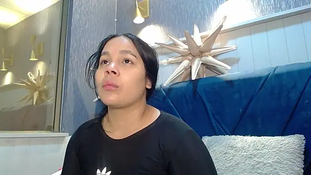 EmilyQueen3x online show from 18, 12, 2025