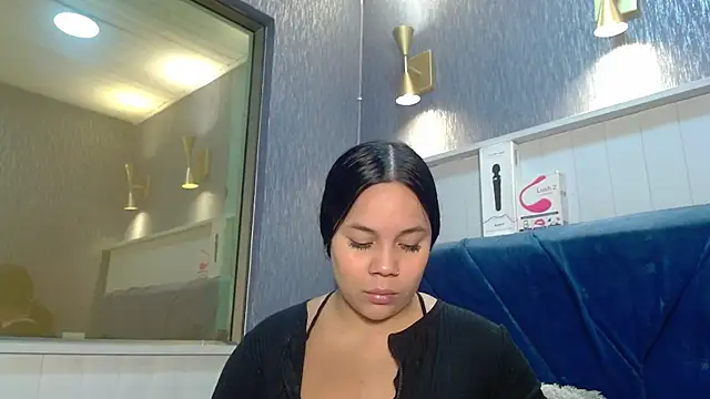 EmilyQueen3x online show from 3, 12, 2025