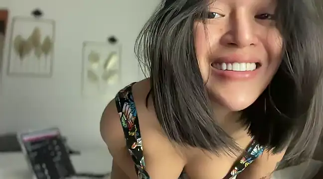 IvyOlivia online show from 5, 12, 2024