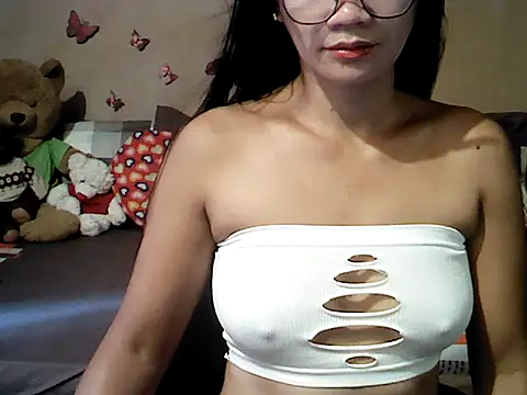 Snapshot of Mia_Rein chatting on 2, 7, 2026 Mia Rein online show from 2, 7, 2026
