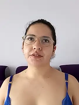 MiaLaurenzz online show from 4, 10, 2025