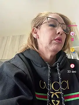Snapshot of RAIRAsexy chatting on 25, 5, 2026 RAIRAsexy online show from 25, 5, 2026
