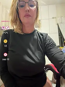 Snapshot of RAIRAsexy chatting on 14, 7, 2026 RAIRAsexy online show from 14, 7, 2026