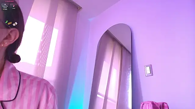 Pleasure Vibes23 online show from 28, 10, 2025