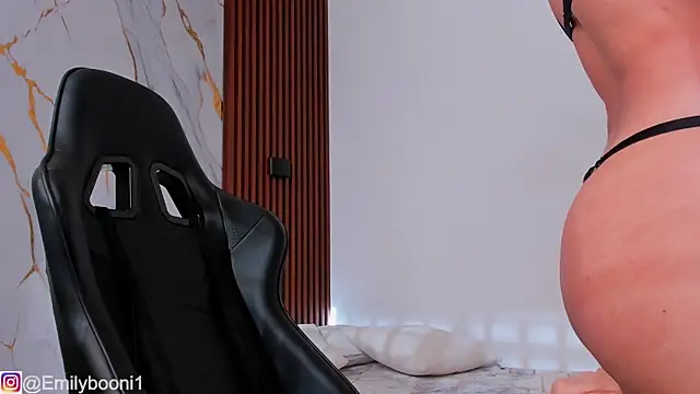 Snapshot of EmilyBoonny1 chatting on 1, 12, 2025 EmilyBoonny1 online show from 1, 12, 2025