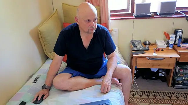 Snapshot of DaddyCumBumZA chatting on 1, 2, 2025 DaddyCumBumZA online show from 1, 2, 2025