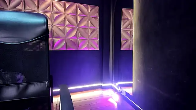 Laurenhillcute14 online show from 20, 4, 2026