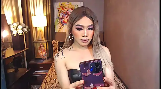 MajaSalvador online show from 11, 1, 2025