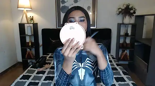 MajaSalvador online show from 21, 2, 2025