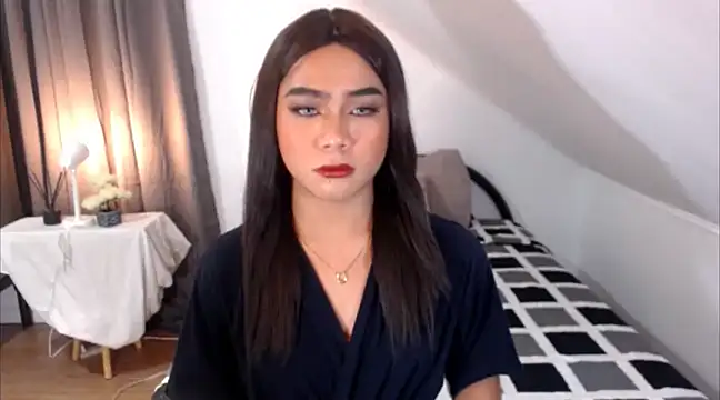 MajaSalvador online show from 4, 1, 2025