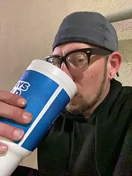 Snapshot of Tomas_Zaddy chatting on 17, 12, 2024 Tomas Zaddy online show from 17, 12, 2024