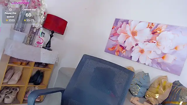 HugeCock Savanna online show from 16, 1, 2026