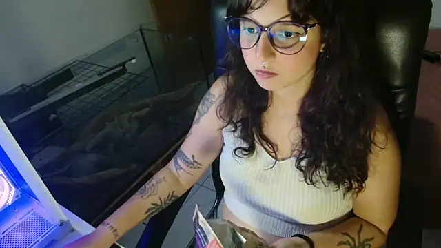 Snapshot of myamillor chatting on 10, 1, 2025 myamillor online show from 10, 1, 2025