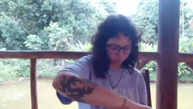 Snapshot of myamillor chatting on 10, 11, 2025 myamillor online show from 10, 11, 2025