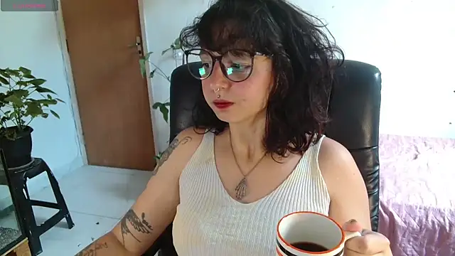 Snapshot of myamillor chatting on 29, 10, 2025 myamillor online show from 29, 10, 2025