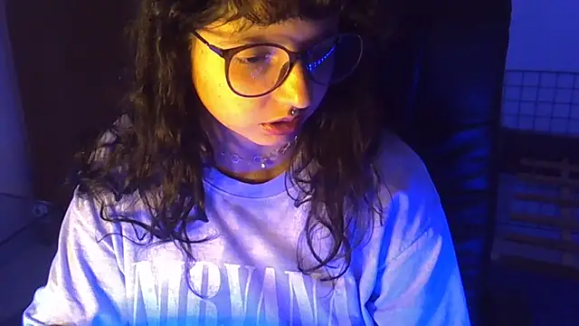 Snapshot of myamillor chatting on 2, 12, 2024 myamillor online show from 2, 12, 2024