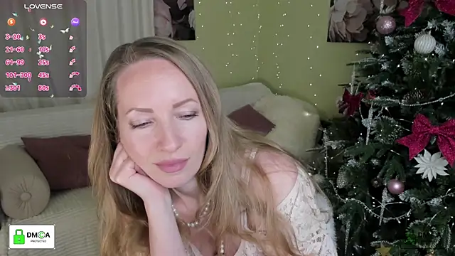 Queenymel online show from 21, 12, 2025