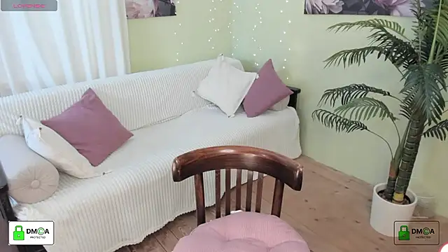 Queenymel online show from 22, 2, 2026