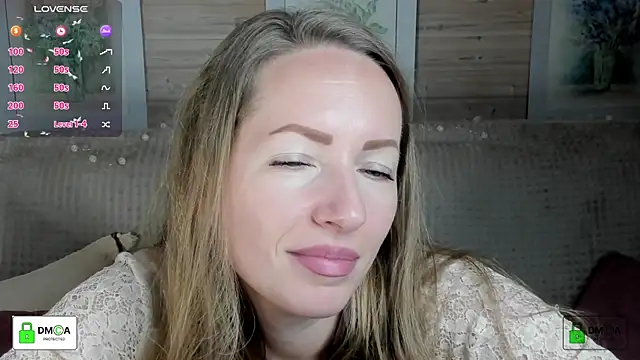 Queenymel online show from 5, 11, 2025