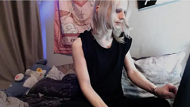 Snapshot of Alien_Bella chatting on 22, 6, 2026 Alien Bella online show from 22, 6, 2026