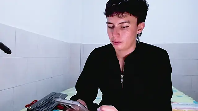 Cocain Atenea online show from 13, 4, 2026