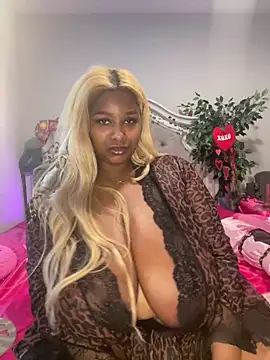 BigFineSelena online show from 30, 1, 2025