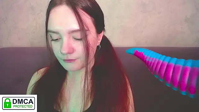 Alyssa   Scarlet online show from 8, 10, 2025