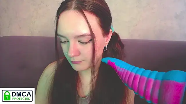 Alyssa   Scarlet online show from 17, 12, 2025